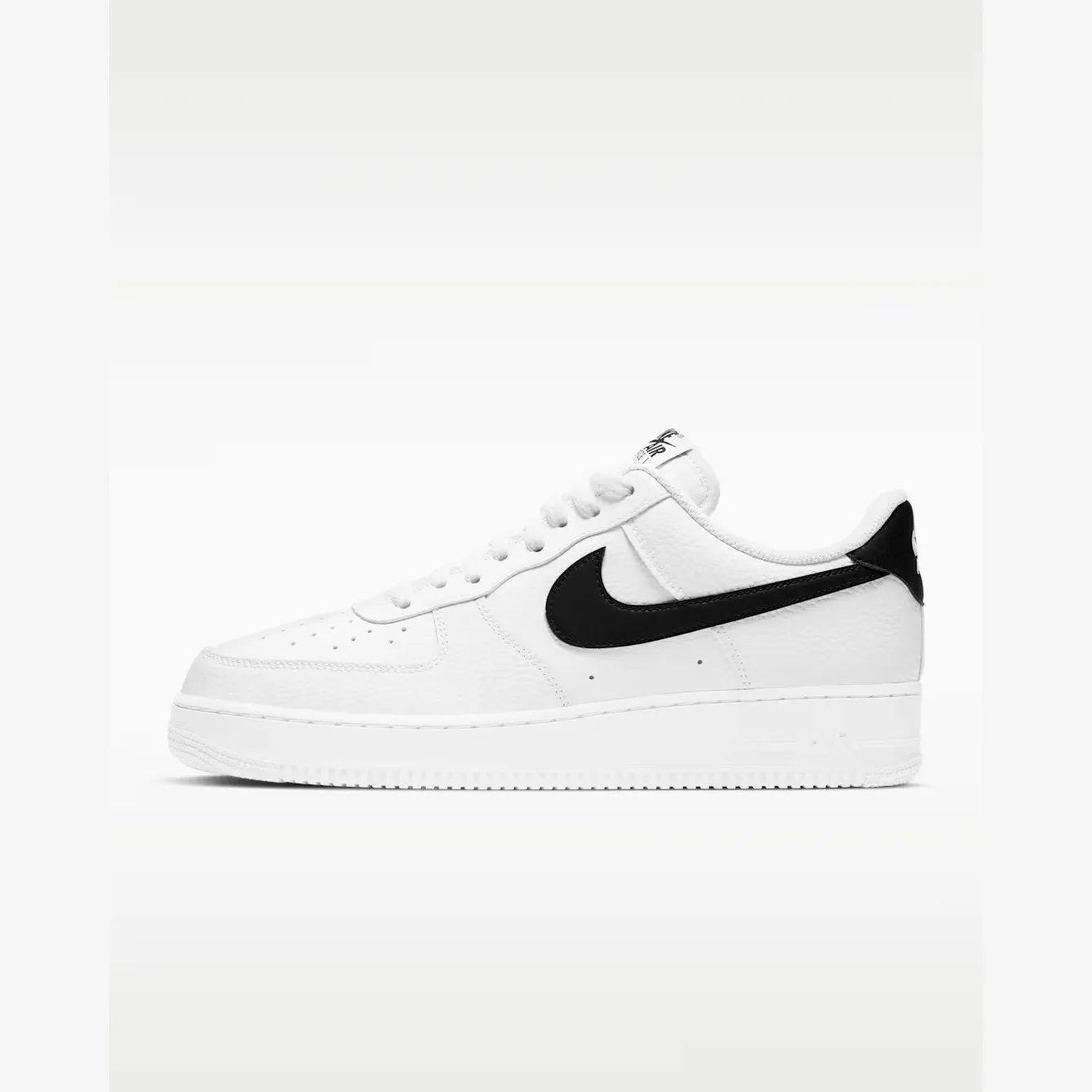 Кросівки Чоловічі Nike Air Force 1 '07 White/Black CT2302-100