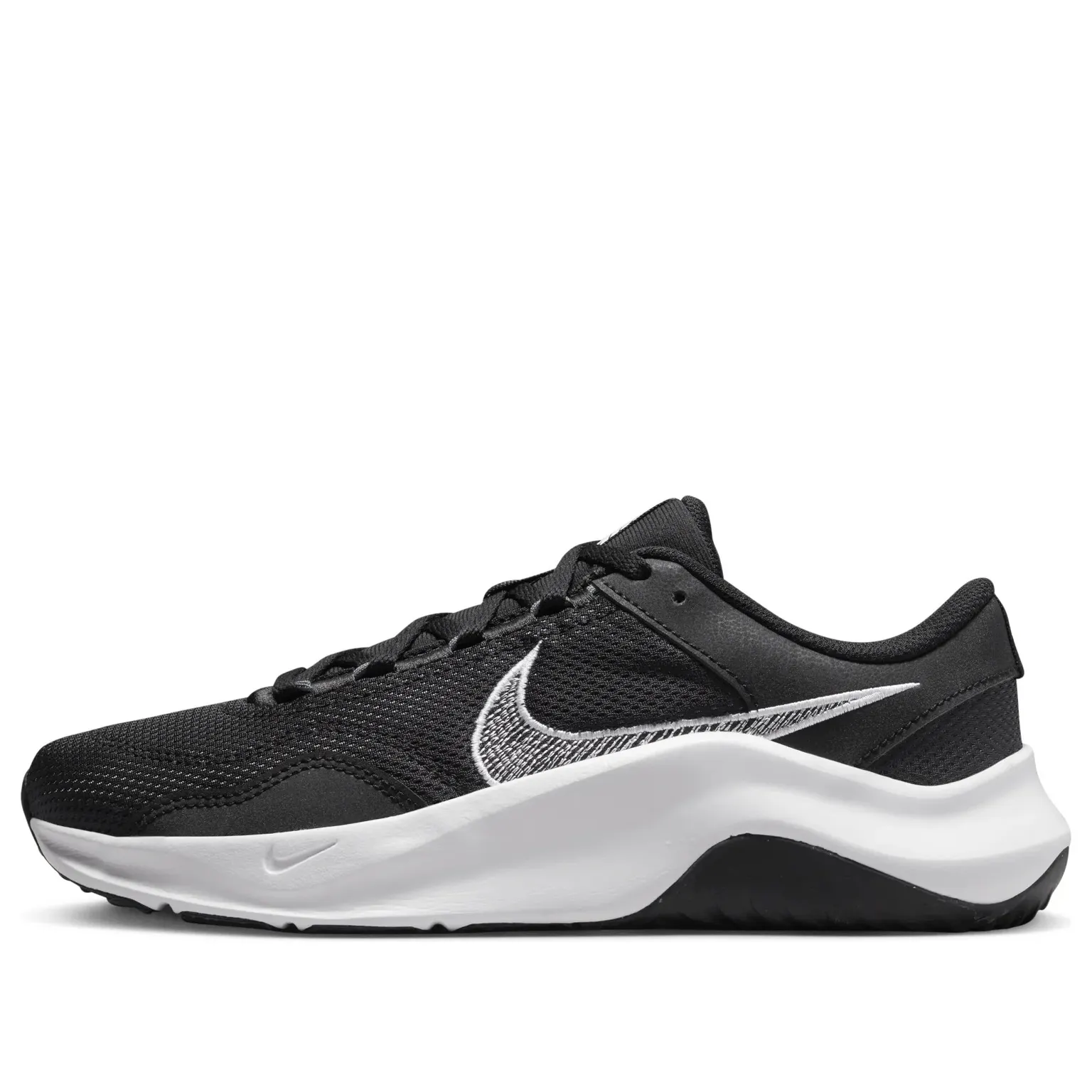 Кросівки Чоловічі Nike Legend Essential 3 Black White DM1119-001