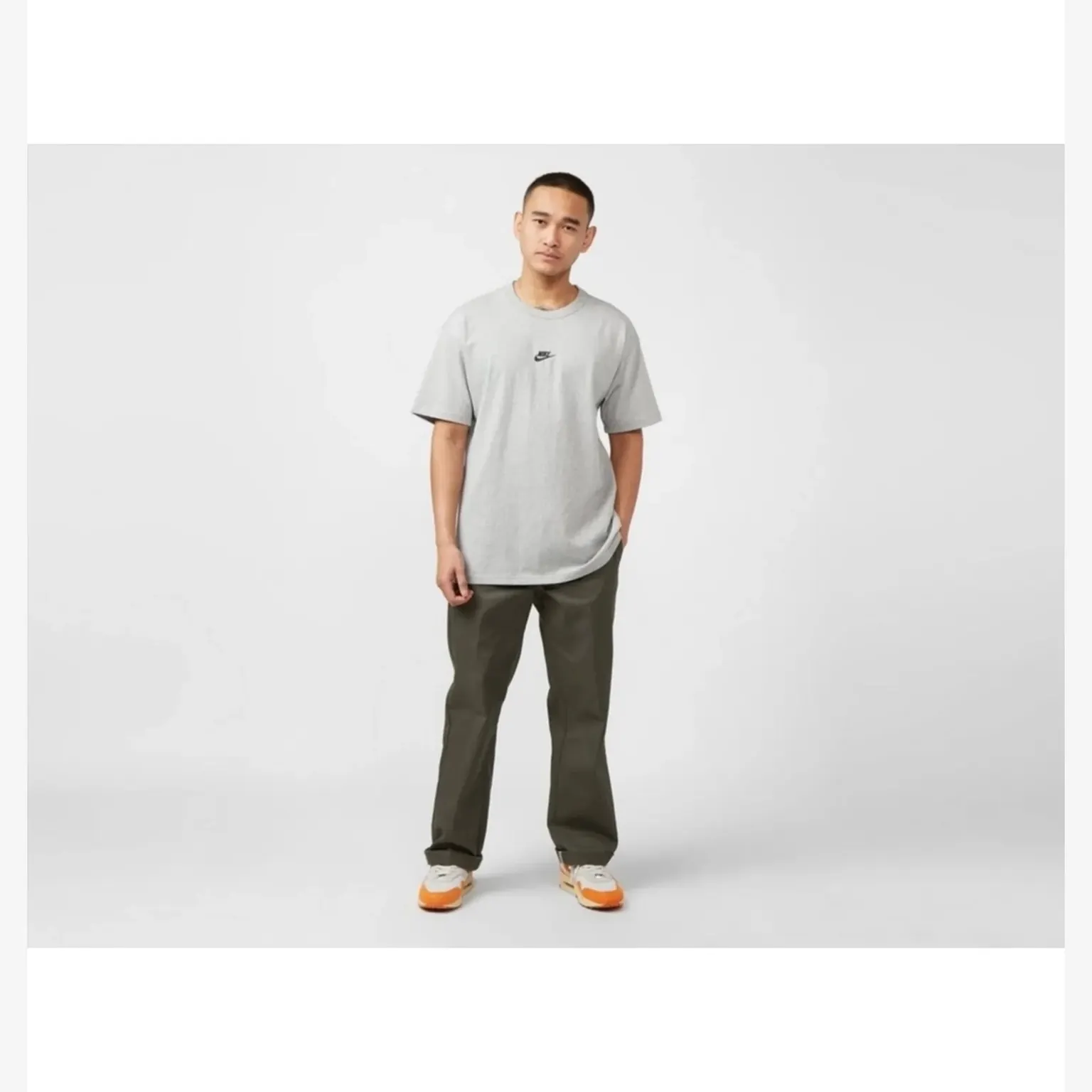 Футболка Чоловіча Nike SW Premium Essential DO7392-063