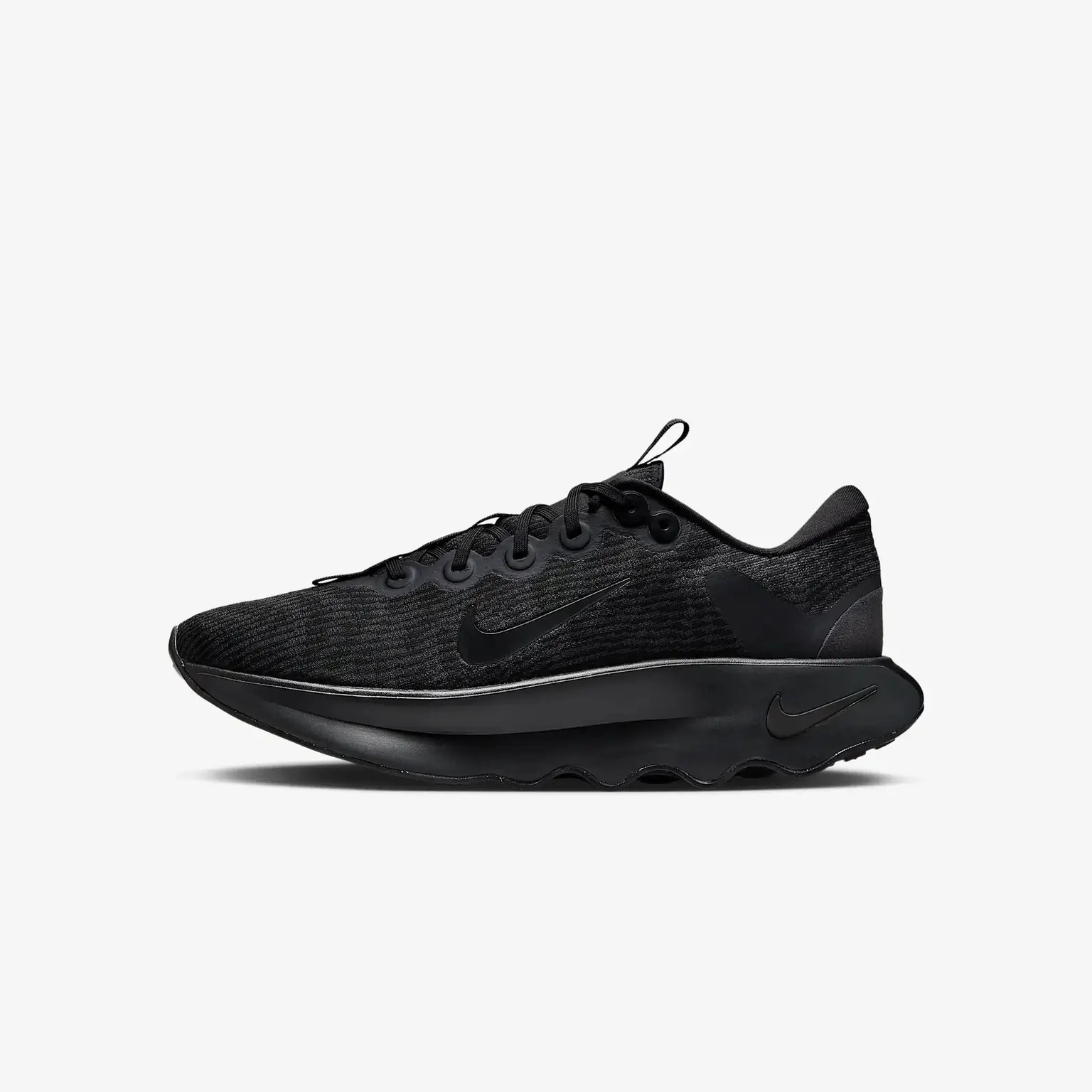 Кроссовки Мужские Nike Motiva DV1237-003