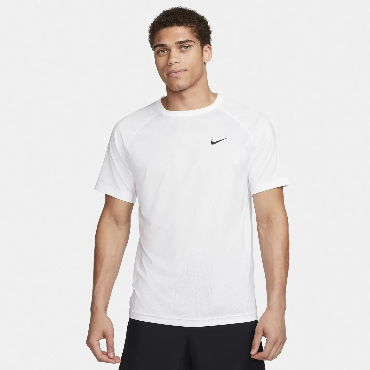 Футболка Чоловіча Nike Ready White/Black DV9815-100