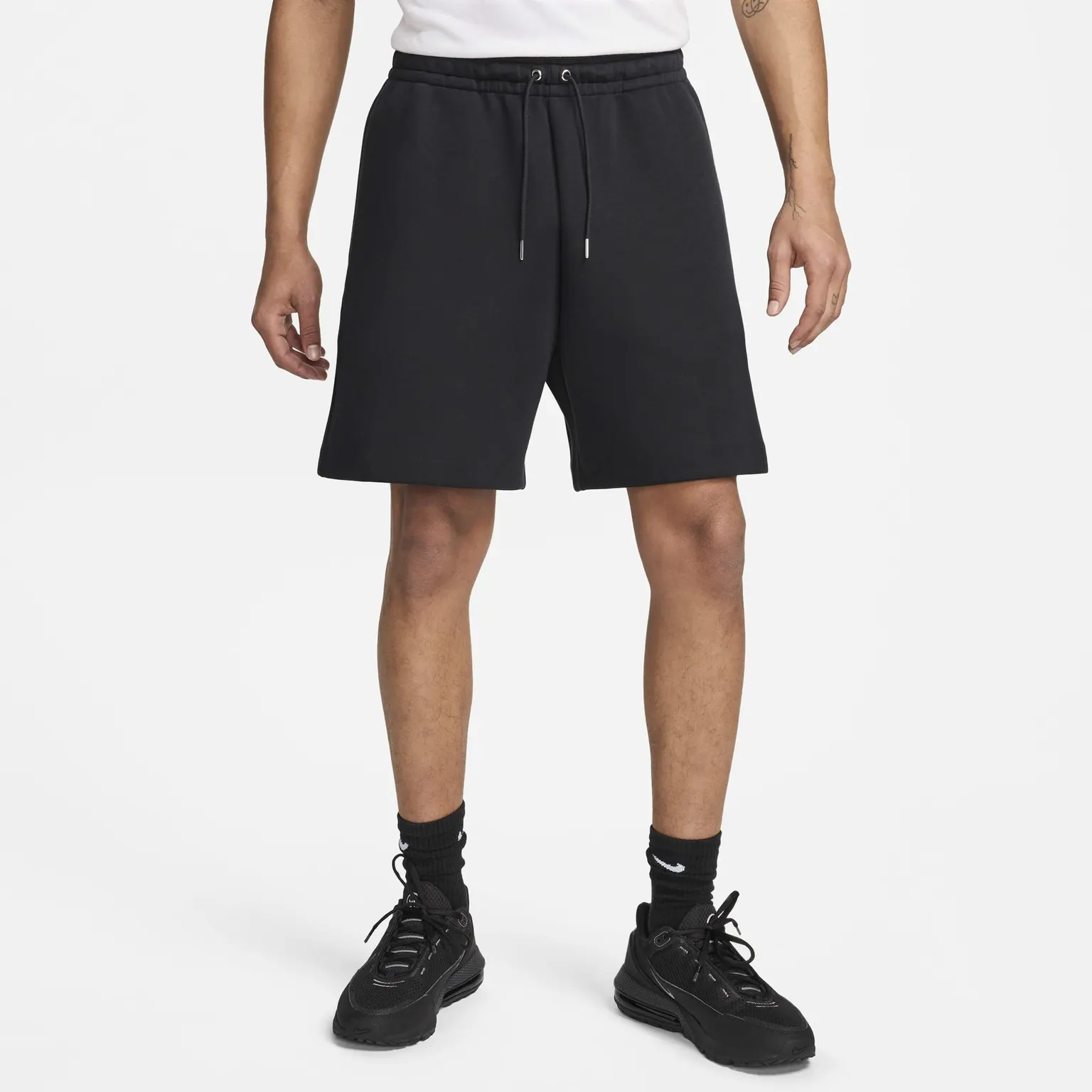 Шорти Чоловічі Nike Tech Reimagined Shorts Black FN3933-010