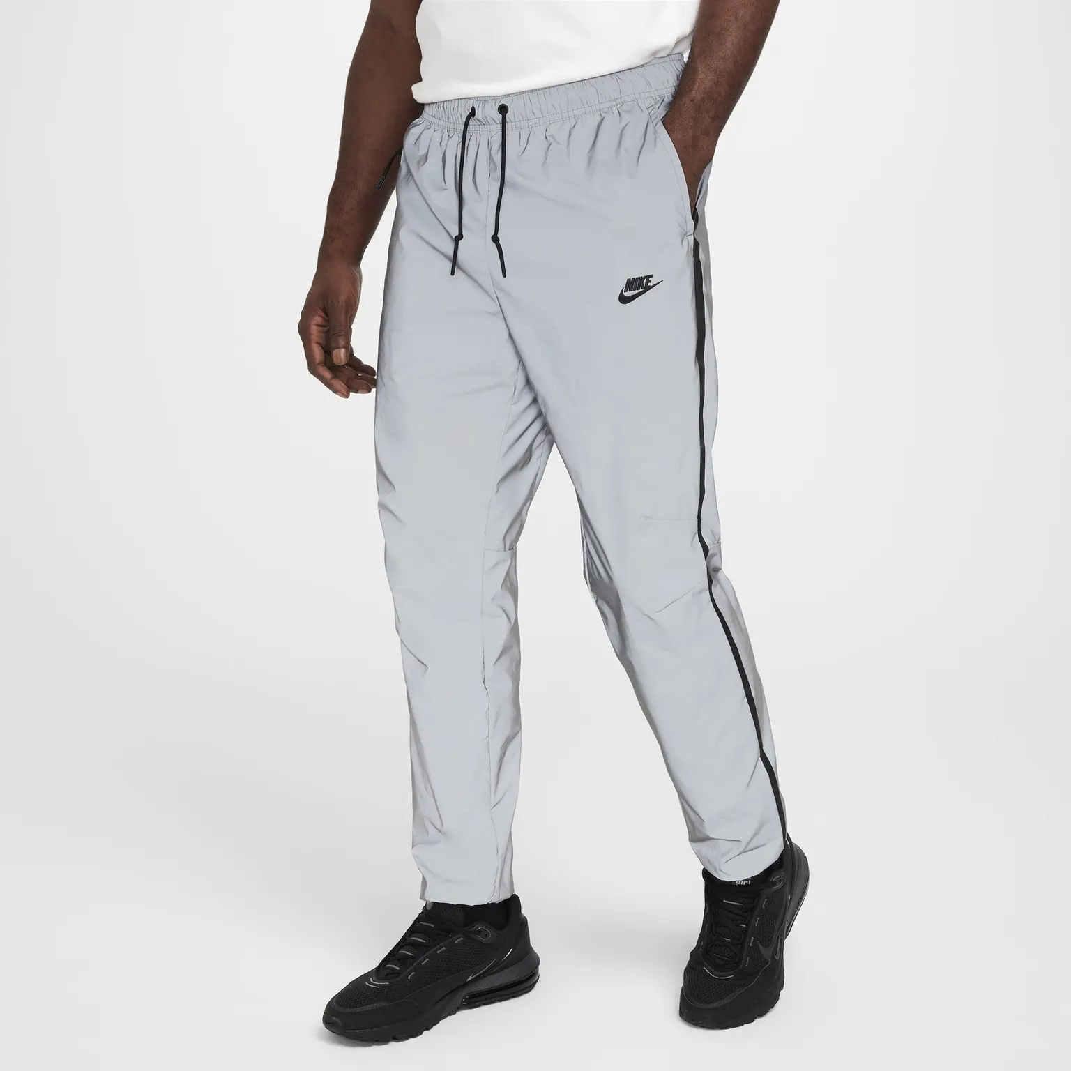 Штани Чоловічі Nike Tech Woven Reflective Reflect Silver/Black FZ7587-035