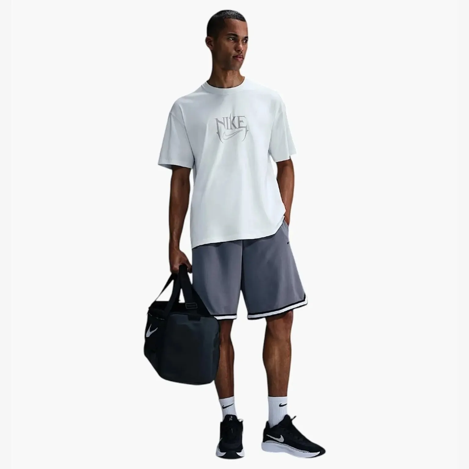 Футболка Чоловіча Nike Max90 Tee HJ3431-121