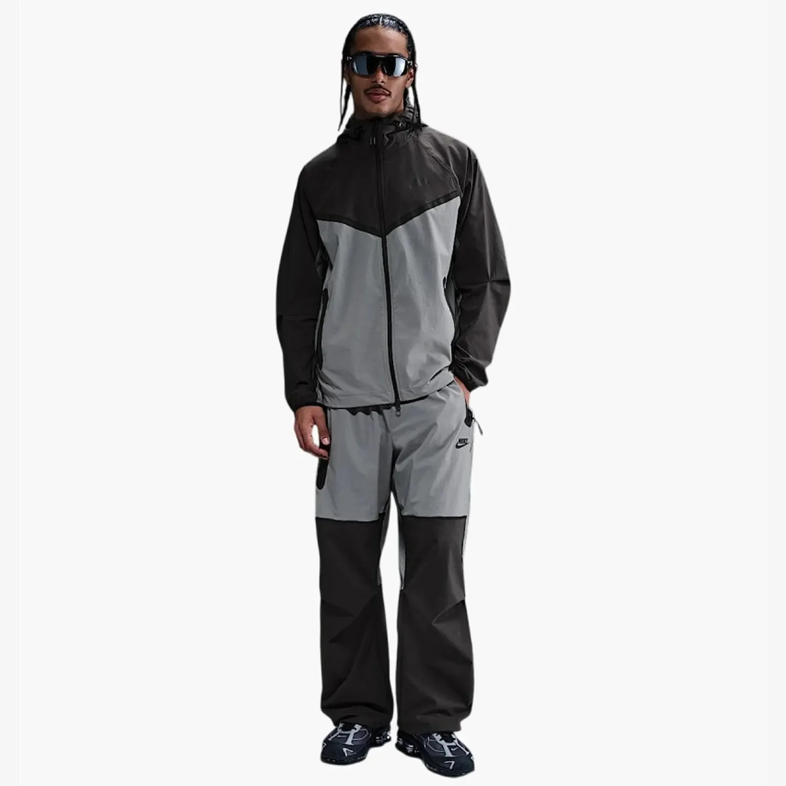 Спортивний костюм Чоловічий Nike Tech Woven Grey HM7151-065_HM7158-065