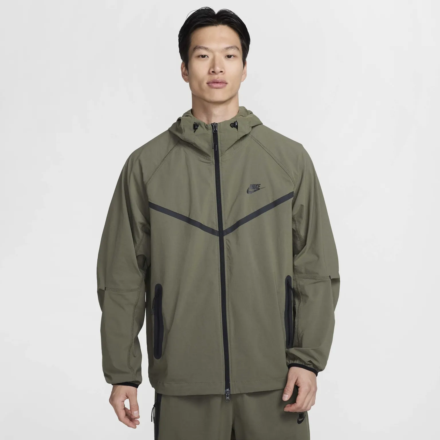 Куртка Nike Tech Woven Jacket Medium Olive/Medium Olive/Black HM7151-223