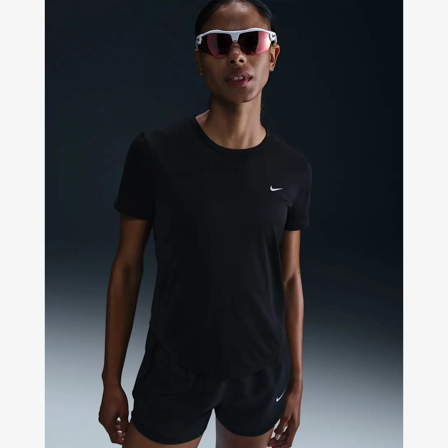 Футболка Жіноча Nike Tempo Dri-FIT HQ0648-010