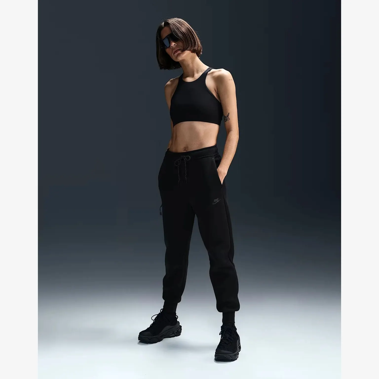 Штаны Женские Nike Tech Fleece Mid-Rise HV6779-010