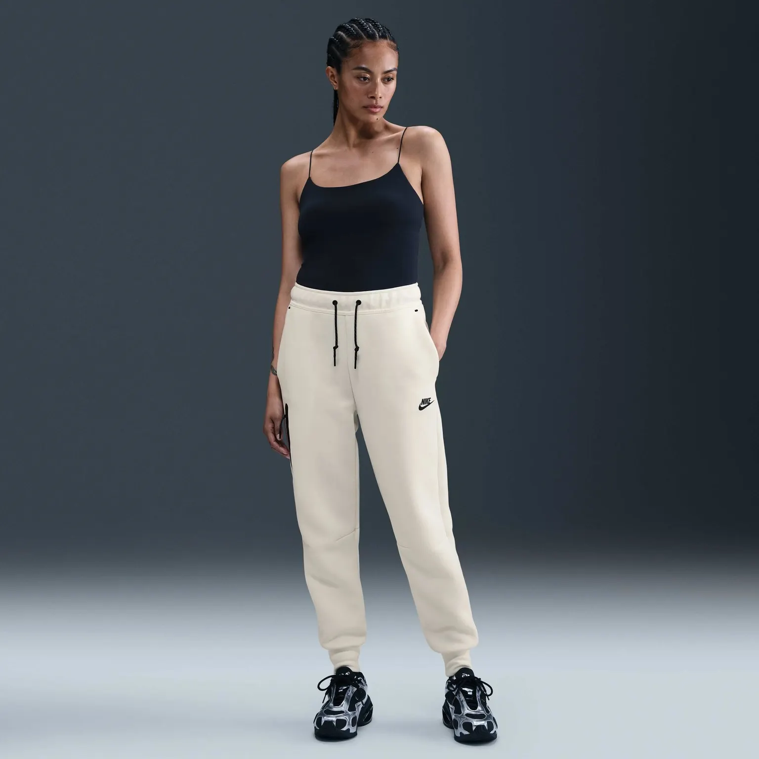 Легінси Жіночі Nike Tech Fleece HV6779-133