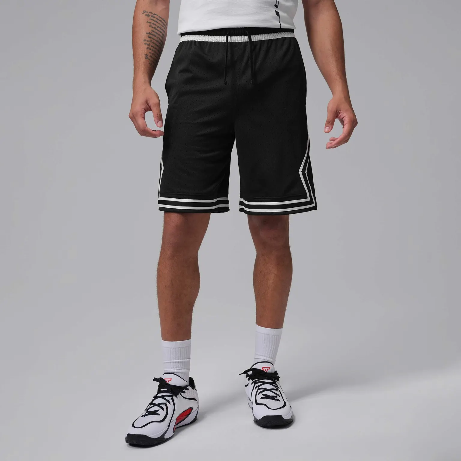 Шорти Чоловічі Jordan Sport Dri-FIT 9" Diamond Shorts Black/Black/Black IF5832-011