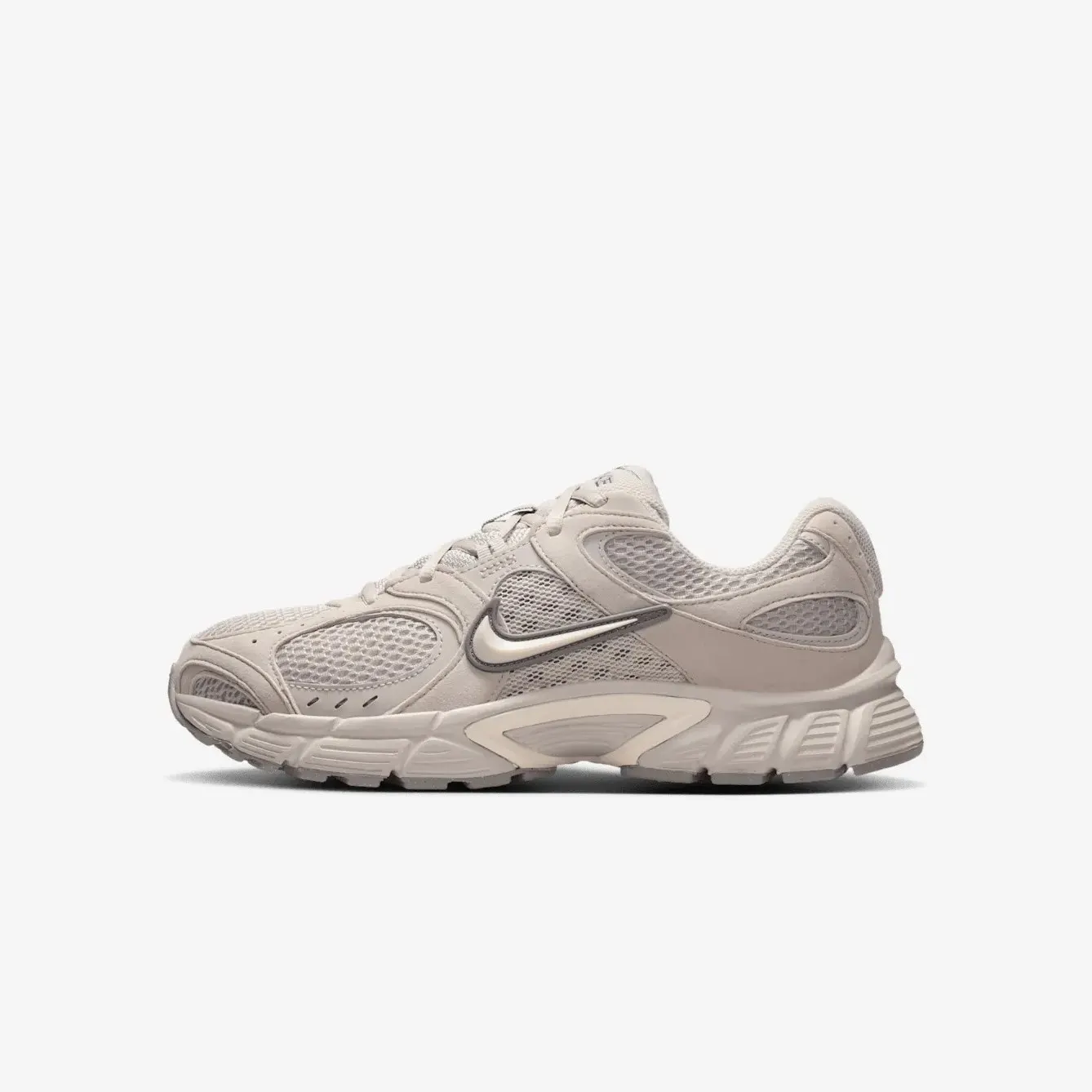 Кросівки Жіночі Nike V5 RNR II II6294-201