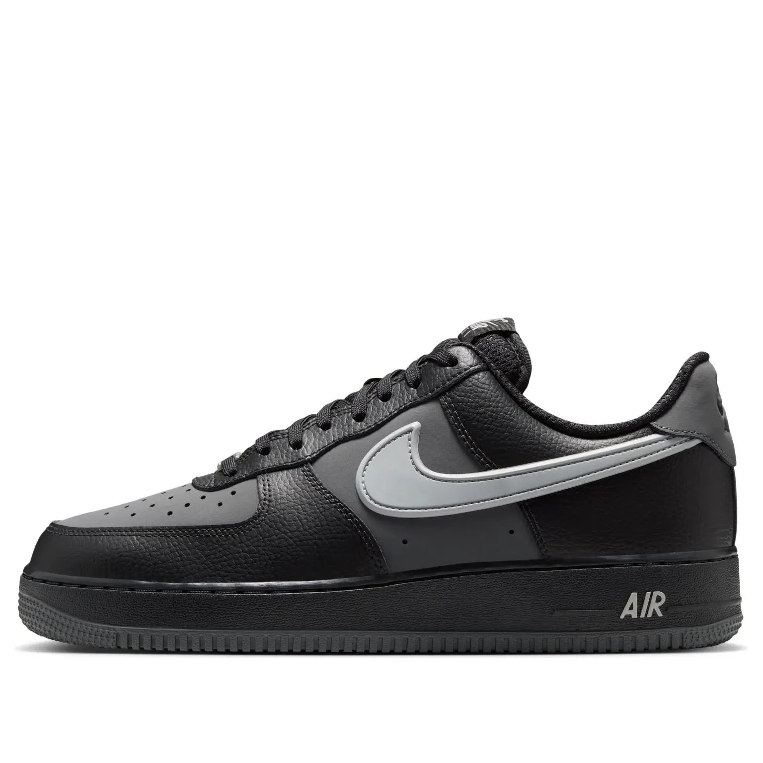 Кроссовки Мужские Nike Air Force 1 07 Lv8 Black/Metallic IR1475-010