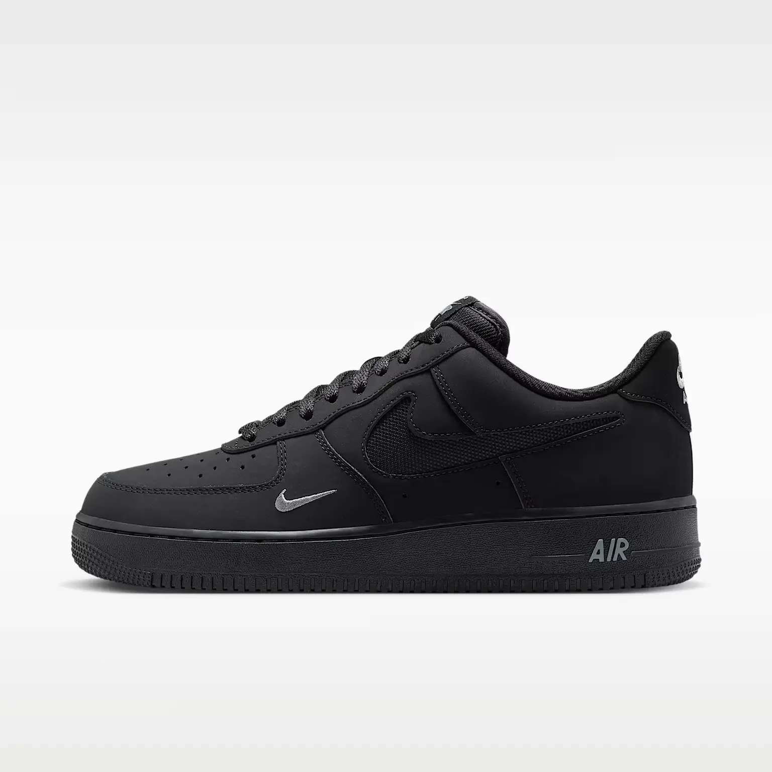 Кросівки Чоловічі Nike Air Force 1 '07 LV8 Black IW3476-001