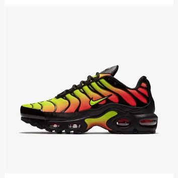 Кросівки Чоловічі Nike Air Max Plus Volt/Solar Red AQ9979-001