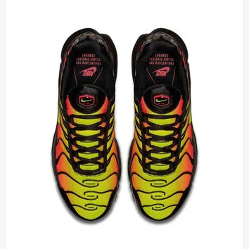 Кросівки Чоловічі Nike Air Max Plus Volt/Solar Red AQ9979-001