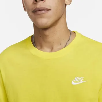 Футболка Чоловіча Nike NSW Club Tee AR4997-732