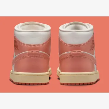 Кеди Чоловічі Air Jordan 1 Mid BQ6472-180