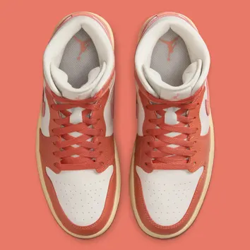 Кеди Чоловічі Air Jordan 1 Mid BQ6472-180