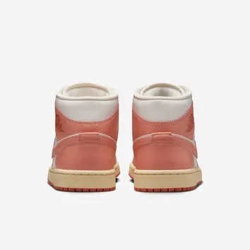 Кеди Чоловічі Air Jordan 1 Mid BQ6472-180