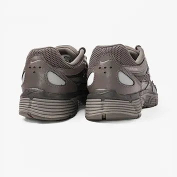 Кросівки Чоловічі Nike P-6000 Cave Stone/Medium Ash/Flat Pewter/Metallic Silver CD6404-202