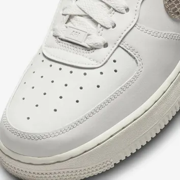 Кросівки Чоловічі Nike Air Force 1 '07 DD8959-002