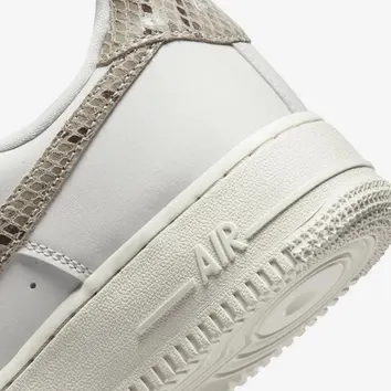 Кросівки Чоловічі Nike Air Force 1 '07 DD8959-002