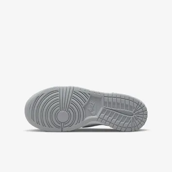 Кроссовки Женские Nike Dunk Low Two-Toned Multicolor DH9765-001