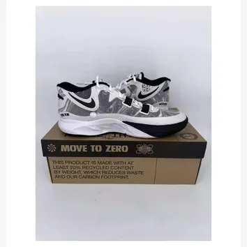 Кросівки Чоловічі Nike Kyrie 8 DJ6017-101