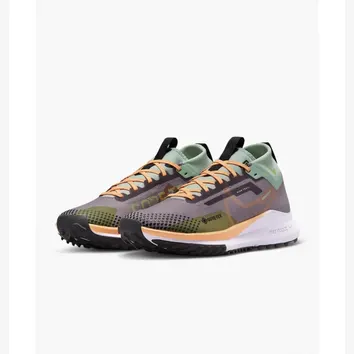 Кросівки Чоловічі Nike React Pegasus Trail 4 GTX Purple Smoke/Peach Cream DJ7929-500
