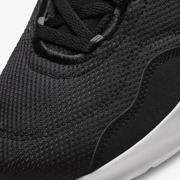 Кросівки Чоловічі Nike Legend Essential 3 Next Nature DM1120-001