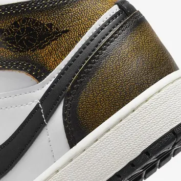 Кросівки Жіночі Air Jordan 1 Mid SE DQ8418-071