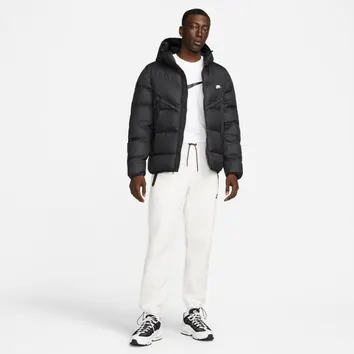 Куртка Чоловіча Nike Storm-Fit Windrunner DR9605-010