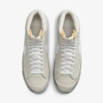 Кросівки Чоловічі Nike Blazer Mid 77 Se White DV0797-100