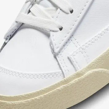 Кросівки Чоловічі Nike Blazer Mid 77 White DV7003-100