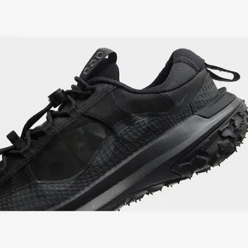 Кросівки чоловічі Nike Acg Mountain Fly 2 Black DV7903-002