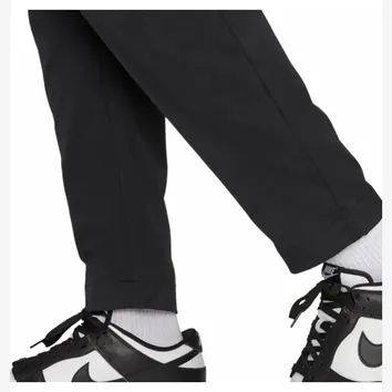 Штани Чоловічі Nike Club Woven Tapered-Leg Pant Black/White DX0623-010