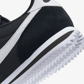 Кросівки Жіночі Nike Cortez Textile DZ2795-001