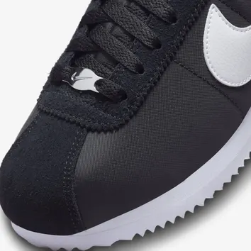 Кросівки Жіночі Nike Cortez Textile DZ2795-001