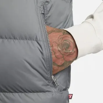 Жилет Чоловічий Nike Storm-FIT Windrunner Grey FB8193-077