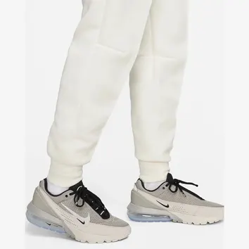 Штани Жіночі Nike Sportswear Tech Fleece FB8330-110