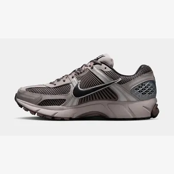 Кросівки Чоловічі Nike Vomero 5 FB9149-005