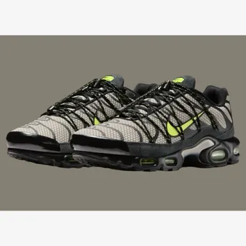 Кросівки Nike Air Max Plus Utility Black/College Grey/Volt FD0670-003