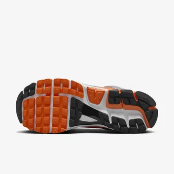 Кроссовки Мужские Nike ZOOM VOMERO 5 FJ4151-002