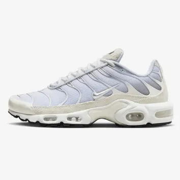 Кросівки Nike Air Max Plus Pure Platinum/Sail/Wolf Grey/Metallic Silver FN7813-001