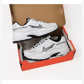 Кросівки Жіночі Nike Initiator FQ6873-101