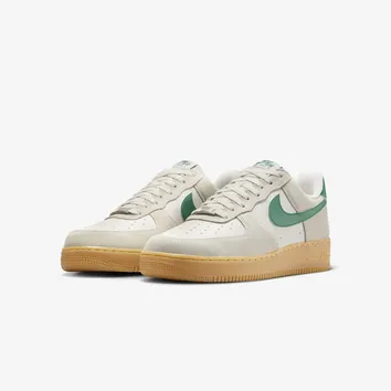 Кросівки Чоловічі Nike Air Force 1 07 Lv8 Beige FQ8714-001