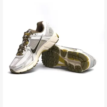 Кросівки Чоловічі Nike ZOOM VOMERO 5 FV0397 001