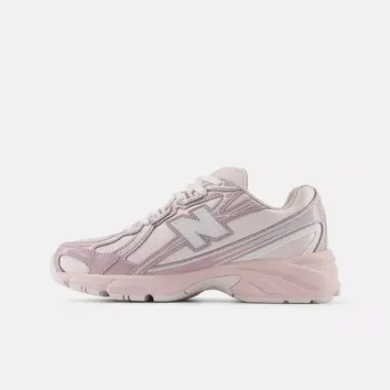 Кросівки Жіночі New Balance 740 G7405GL