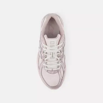 Кросівки Жіночі New Balance 740 G7405GL