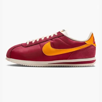 Кросівки Чоловічі Nike Cortez TXT Noble Red/Sundial-Sail HF0263-600